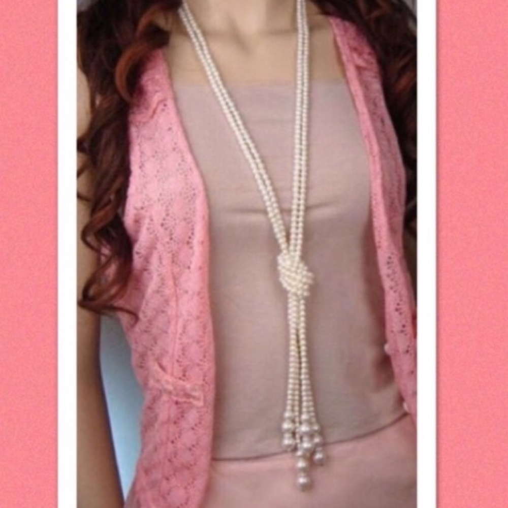Beautiful Long Strand Of Pearls - Picture 3 of 4
